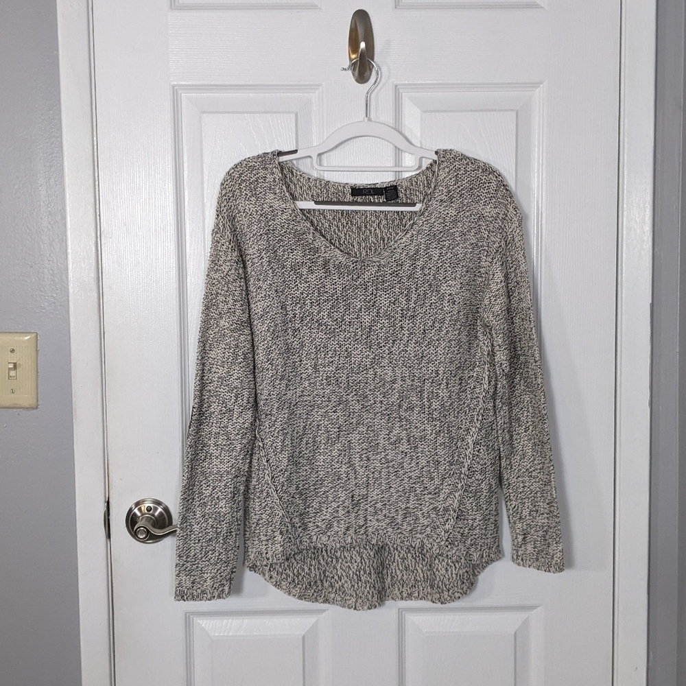 Cozy RDI Heather Grey Exposed Seam Sweater with Brown Quilted Elbow Patch Size S